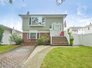 14 Galloway Ave, Staten Island, NY 10302