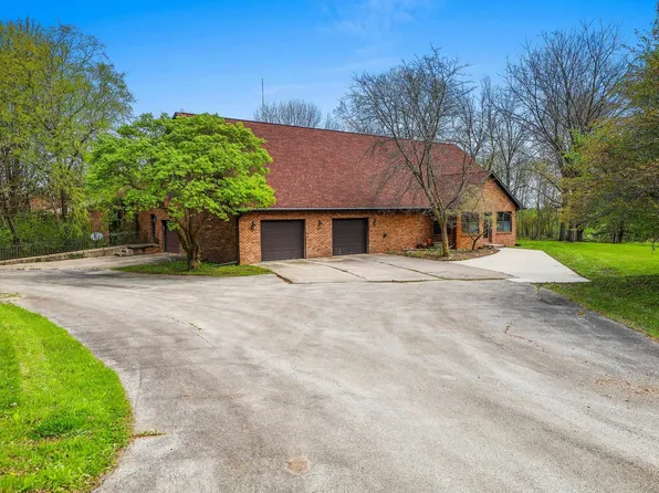 3629 Creekview Rd, De Pere, WI 54115