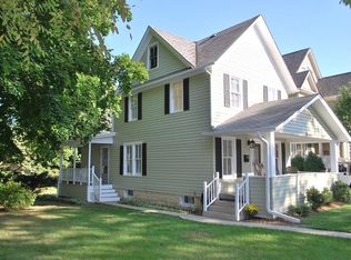14 S Mill St, Naperville, IL 60540