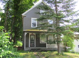 7 Maple St, Livermore Falls, ME 04254