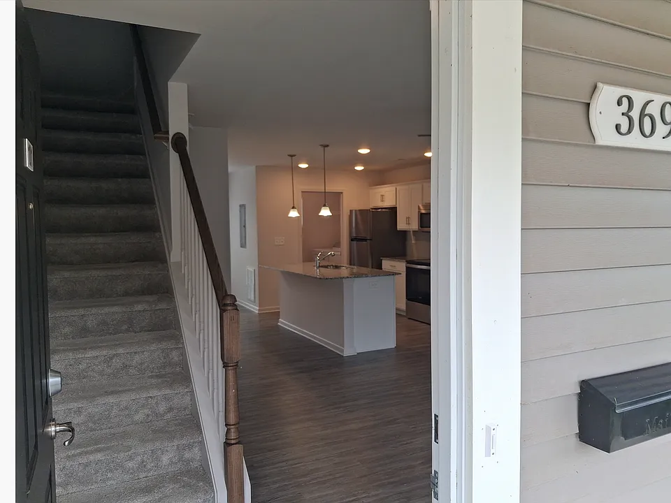 369 Sherman Ave #101