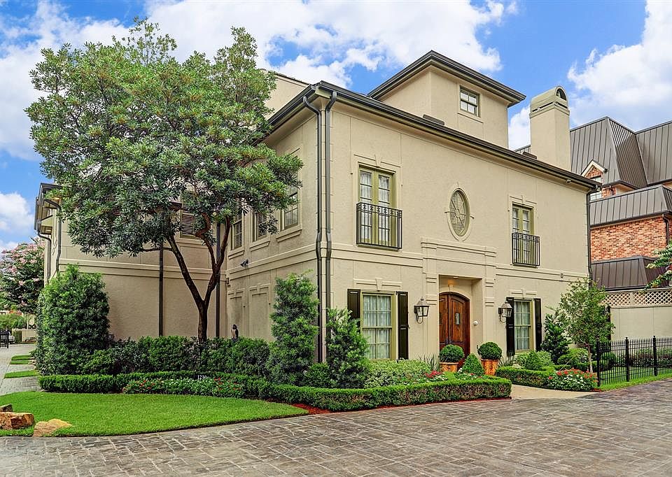 1st image of 1239 Wynden Oaks Garden Dr
