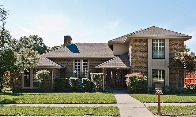 1st image of 239 Canyon Valley Dr