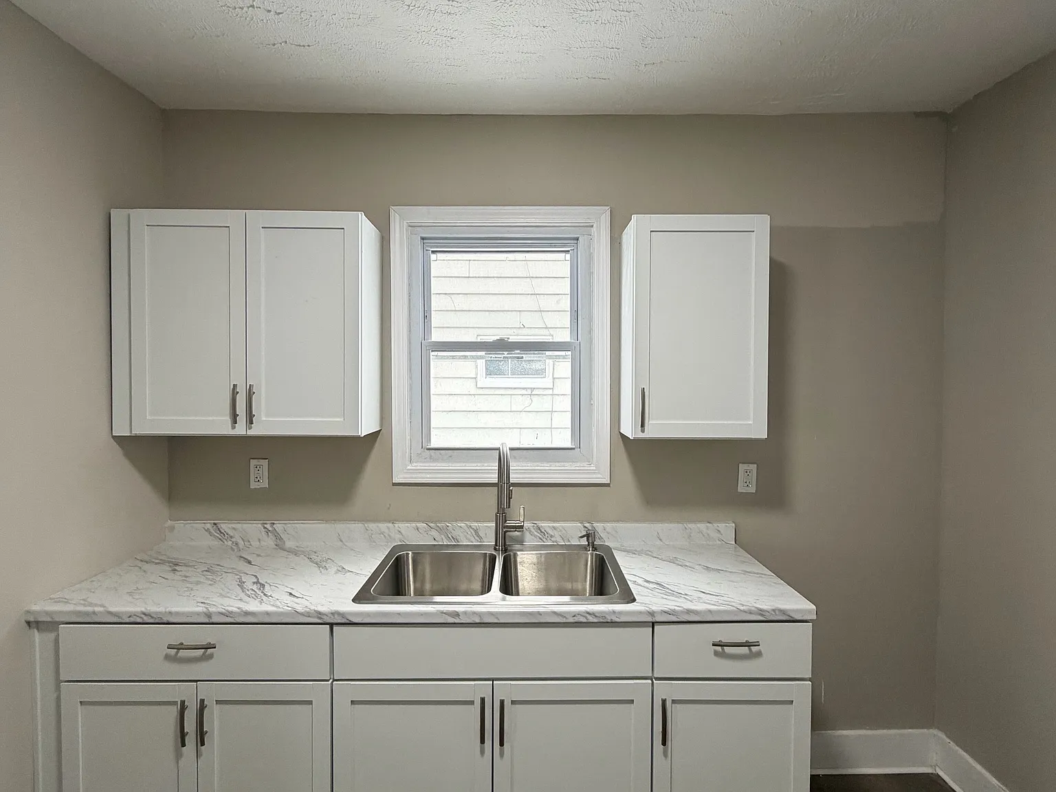 3 bed, $1,475 — Photo 4