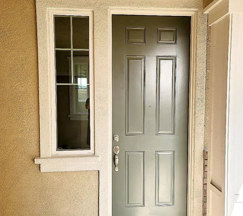 1st image of 1547 S Oliveira Dr #2