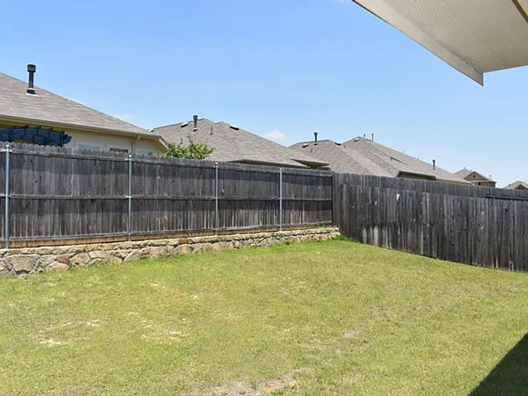816 Joaquin Way — Photo 23