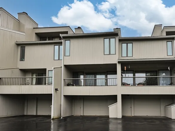 113 Mill Pond #113, North Andover, MA 01845