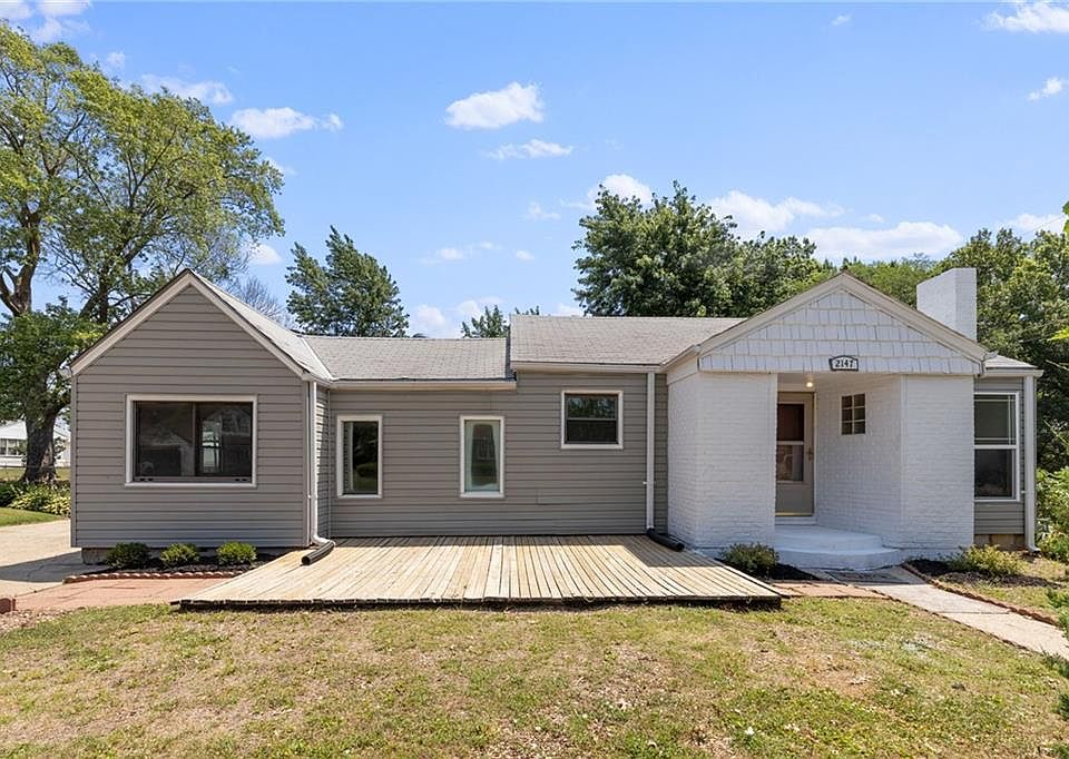 1st image of 2147 S 47th St