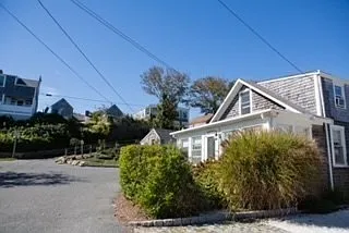 15 Beach St — Photo 11