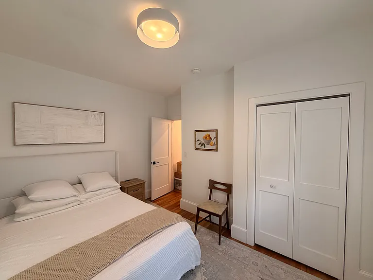 55 Lowell St — Photo 10