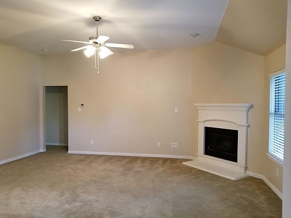 5th image of 102 Fieldview Dr