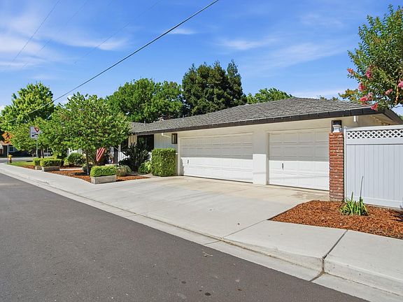 3rd image of 2375 El Capitan Dr