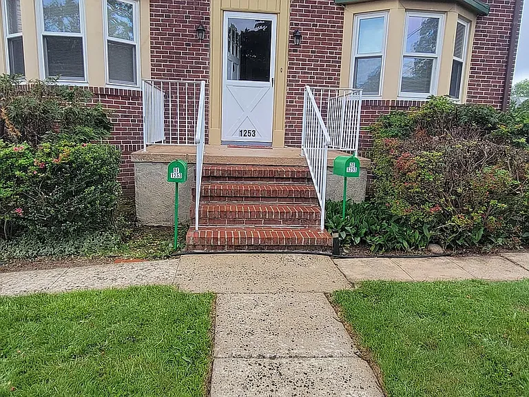 1253 Circle Dr #1 — Photo 3
