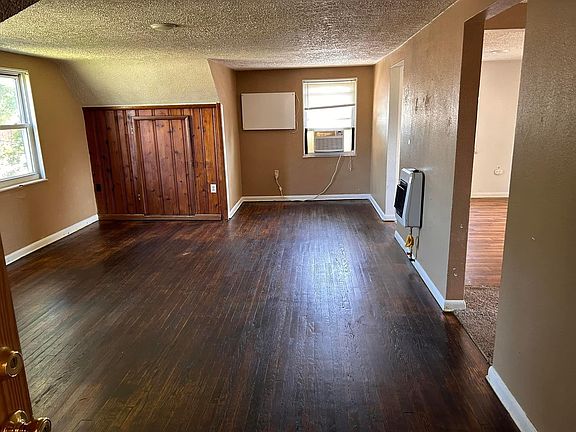 2nd image of 4500 Grand Central Ave APT 3