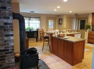 36 N Hill Rd, Buckfield, ME 04220