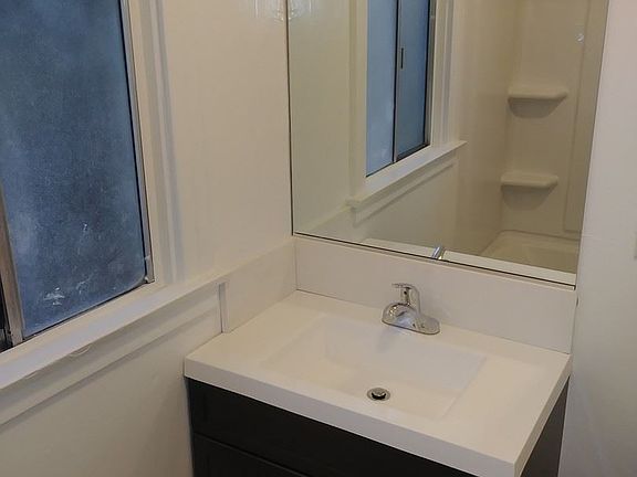 4th image of 61 El Medio St