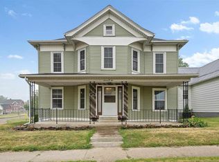 702 15th St, Belle Plaine, IA 52208