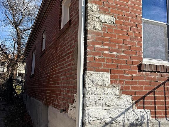 3rd image of 6163 Laura Ave