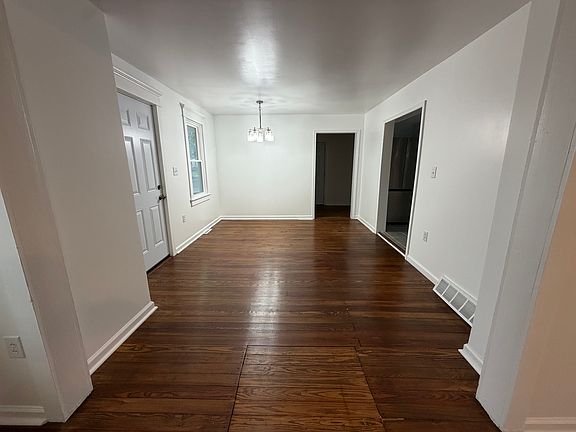 2nd image of 1025 S Loudoun St
