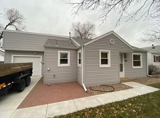 906 E 9th St, North Platte, NE 69101