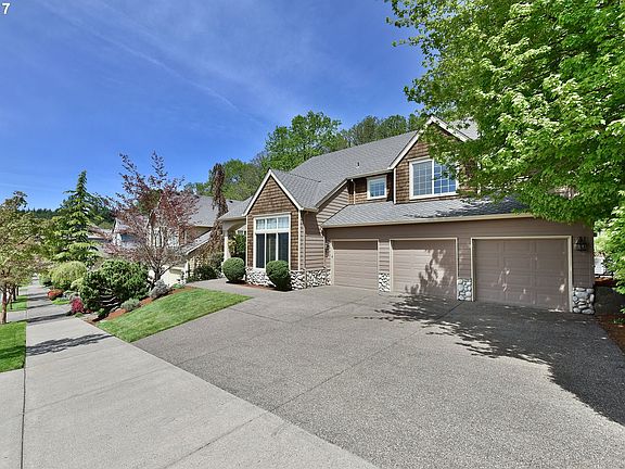 2nd image of 2885 White Salmon Ct