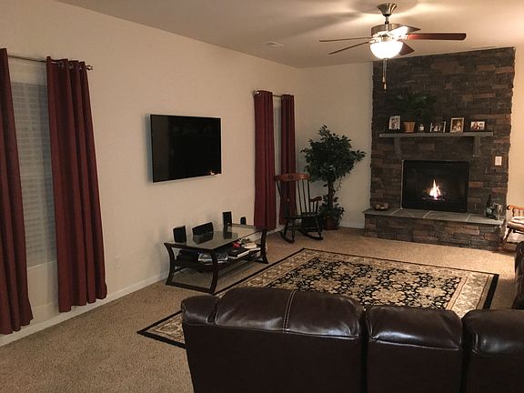 3rd image of 272 Chapel Hill Ln