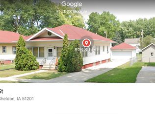 913 8th St, Sheldon, IA 51201