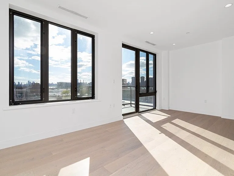 222 51st Ave #3B — Photo 1