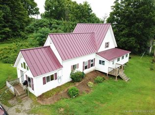 7 Brook St, Solon, ME 04979