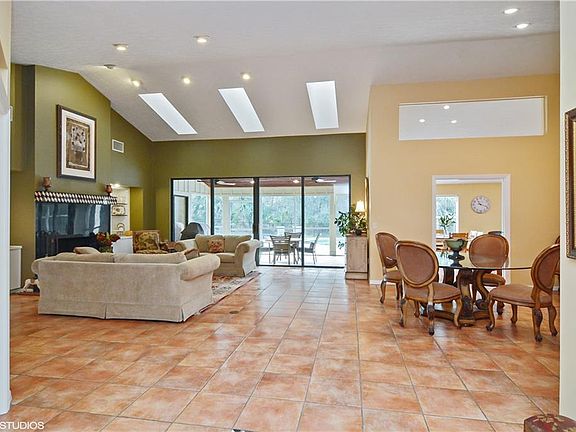 3rd image of 1854 SW Saint Andrews Dr