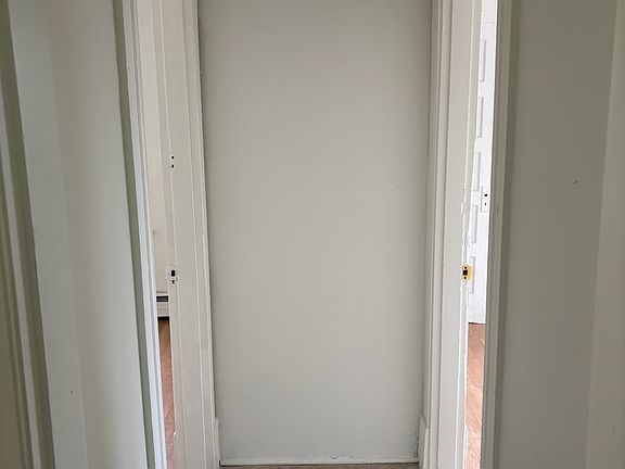 5th image of 121-123 Wolcott St