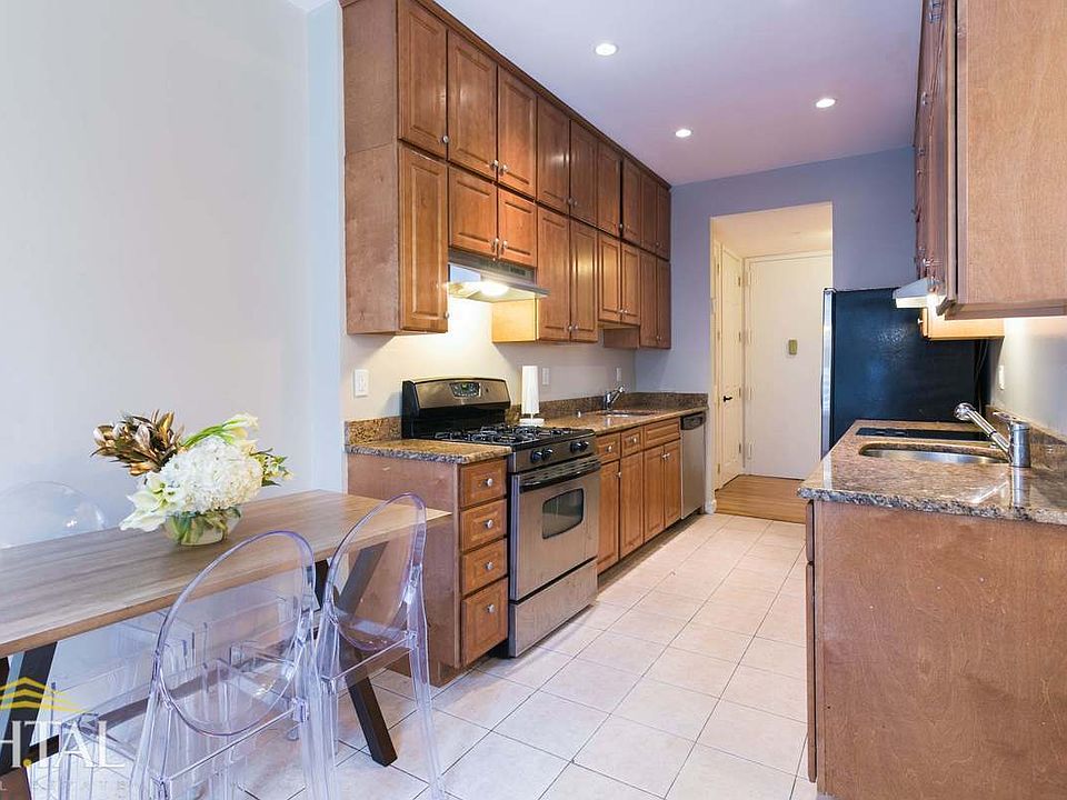 1st image of 575 E New York Ave #Penthouse A