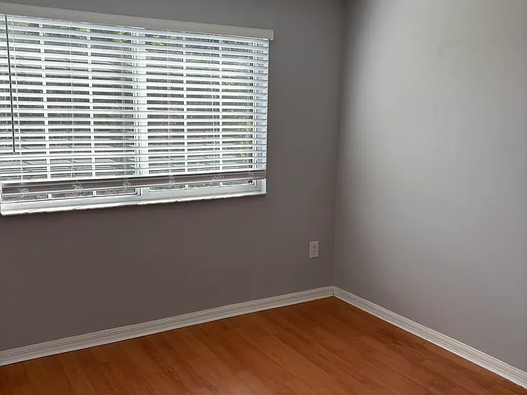 900 Crestwood Ct S #907 — Photo 18