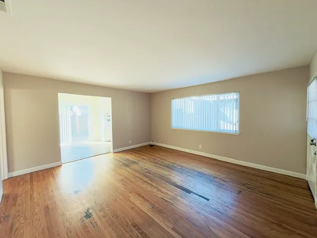 723 Redwood Ave #723 — Photo 4