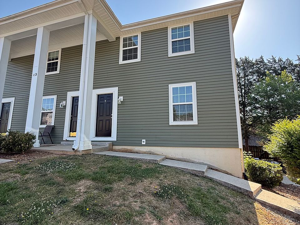 1st image of 43A Eastgate Cir
