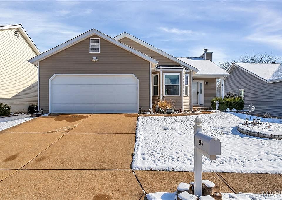 1st image of 265 Bracadale Ave