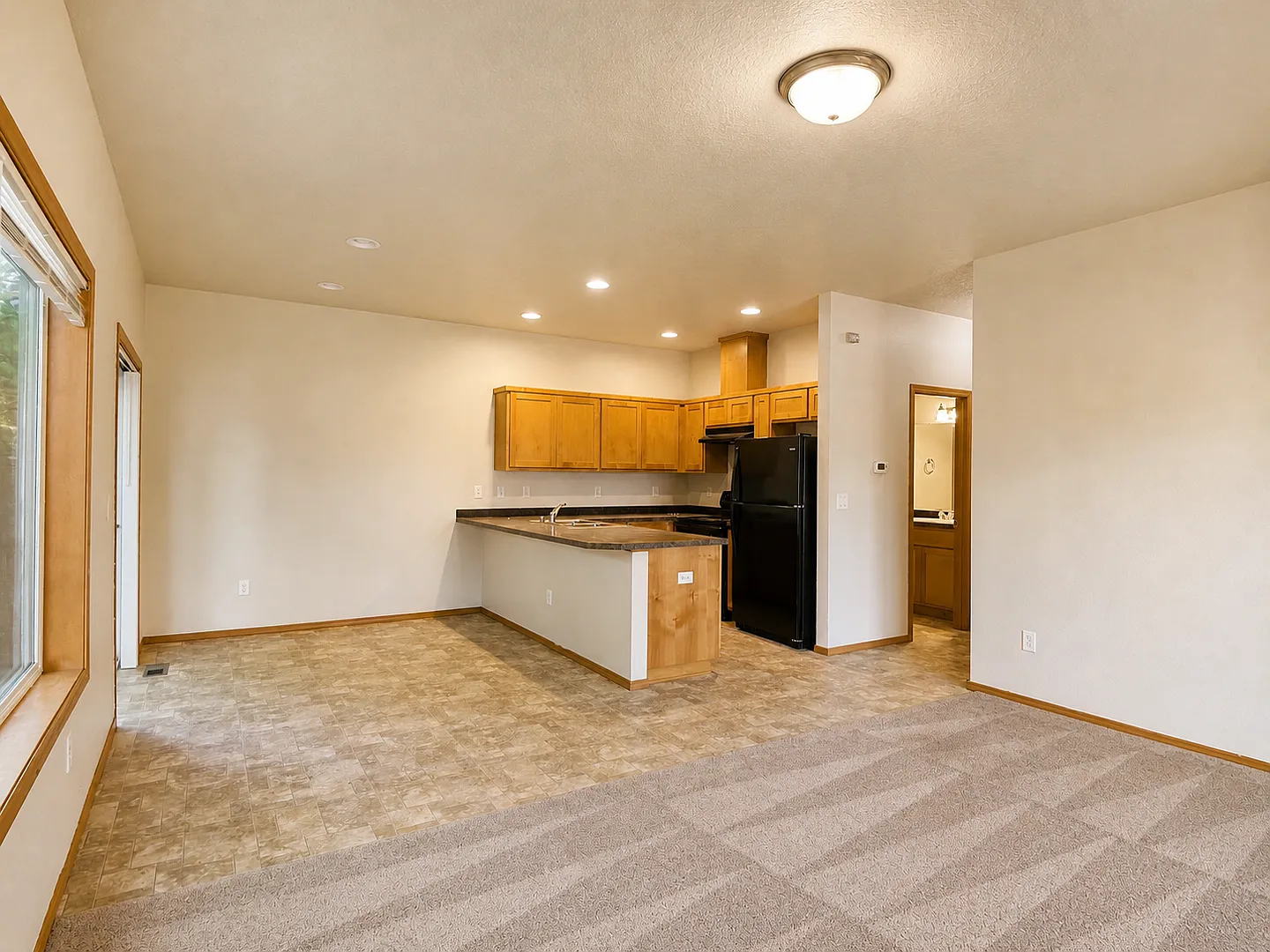 Spacious Townhouse for Lease in Vancouver - 4825 NE 124th Ct — Photo 4