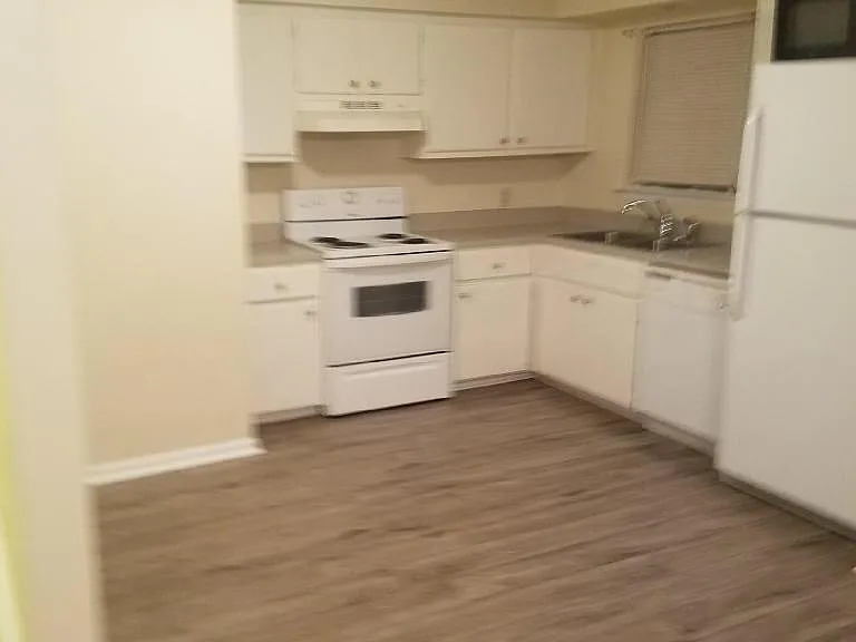 515 Mansion St #515 — Photo 2