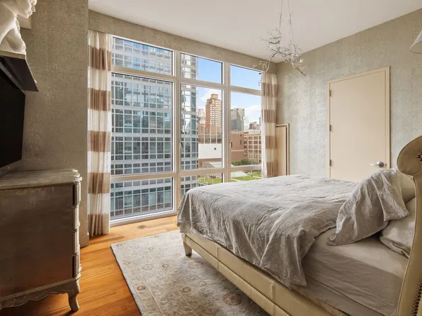 10 West End Avenue image 13 of 15