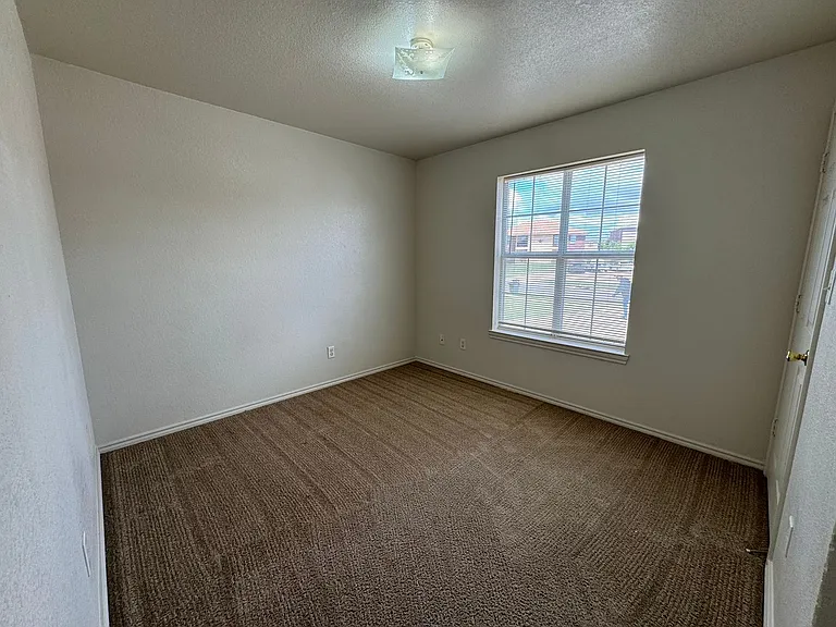 2901 Cantabrian Dr — Photo 19
