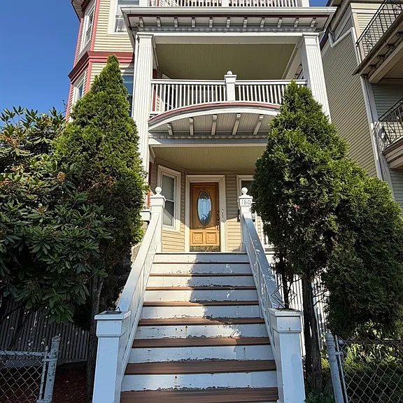 180 Boston St #1 — Photo 15