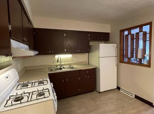 1812 Remington Rd APT 1, Rockford, IL 61108