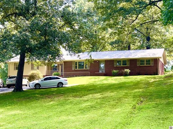 101 Court Dr, Benton, KY 42025