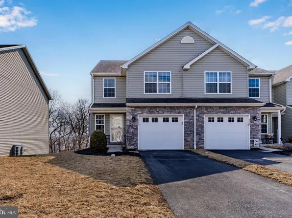 314 Briar Ridge Cir, Enola, PA 17025