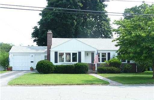 2nd image of 256 Garden City Dr