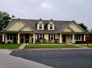 500 Macarthur St, College Station, TX 77840