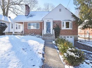 6911 Bramble Ave, Cincinnati, OH 45227