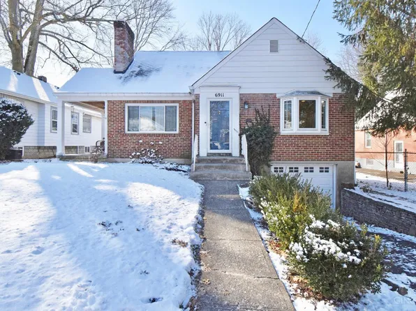 6911 Bramble Ave, Cincinnati, OH 45227