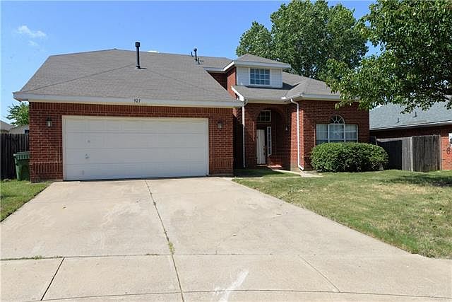 1st image of 921 Leadville Dr