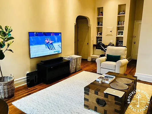 Rented by Brooklyn Heights Real Estate Inc | media 2